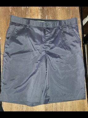 Shark Greg Norman Men's Classic Dark Gray Shorts
